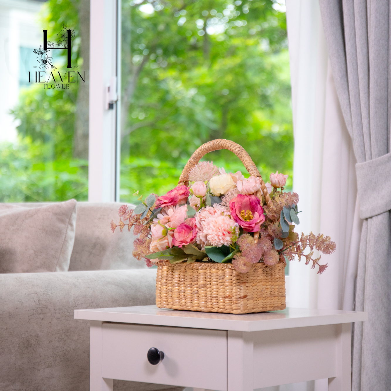 Garden roses in cream tones